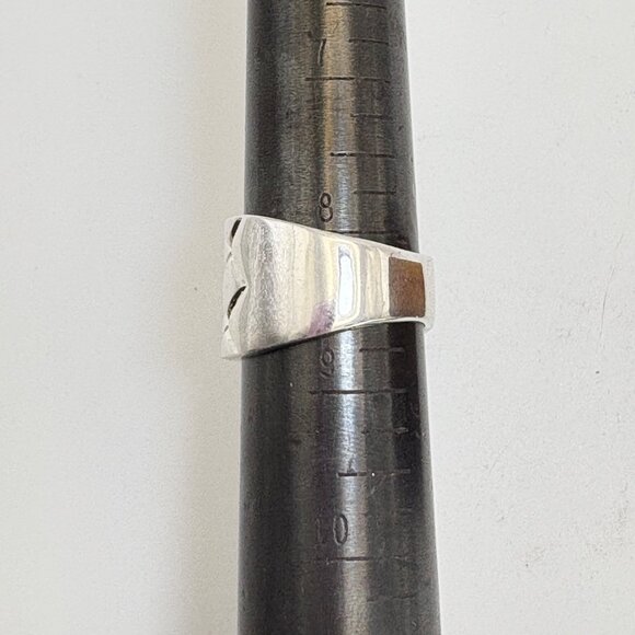 VTG Solid Sterling Silver 925 Textured Finish Tapered Band Ring Size 8.25 - Picture 11 of 12